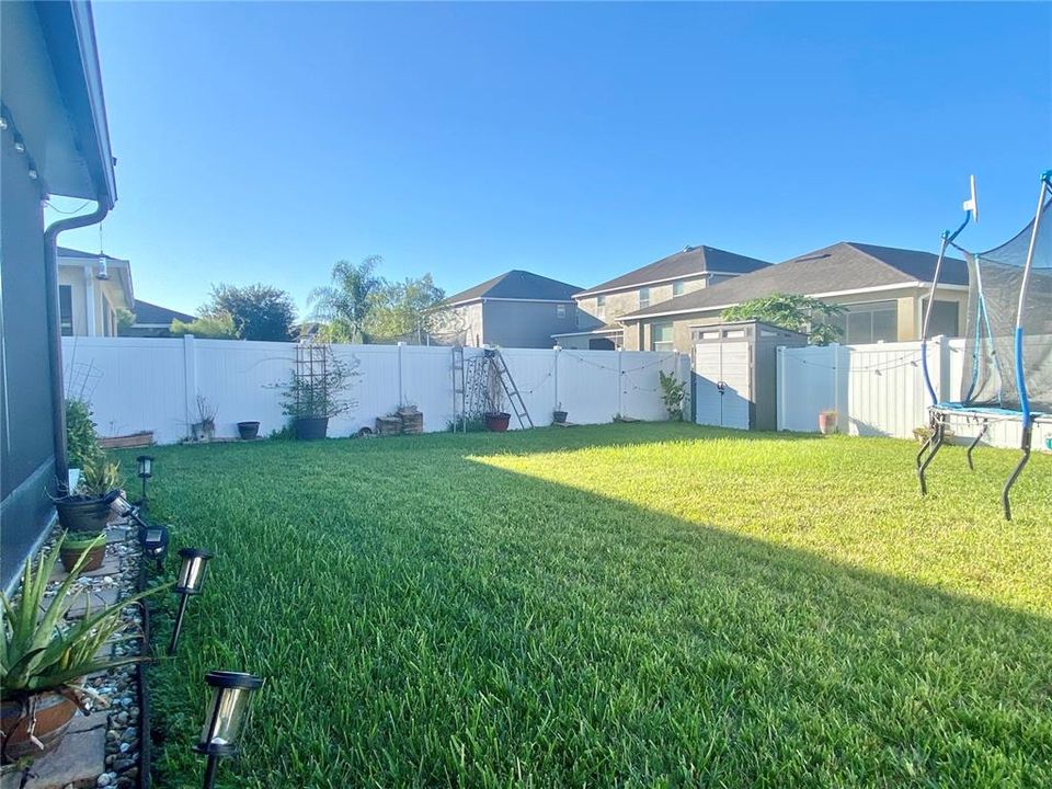 Active With Contract: $2,800 (4 beds, 2 baths, 2441 Square Feet)