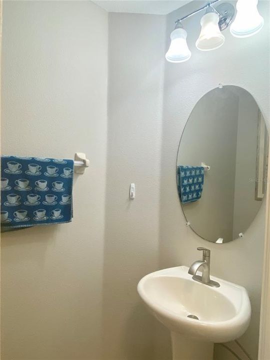 Active With Contract: $2,800 (4 beds, 2 baths, 2441 Square Feet)