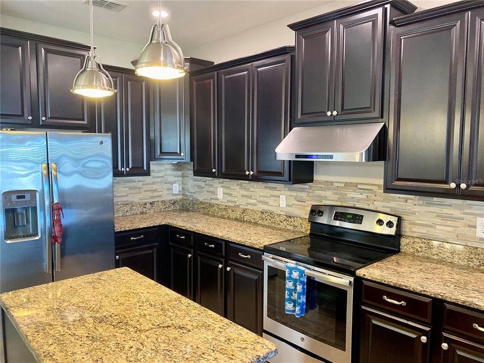 Active With Contract: $2,800 (4 beds, 2 baths, 2441 Square Feet)