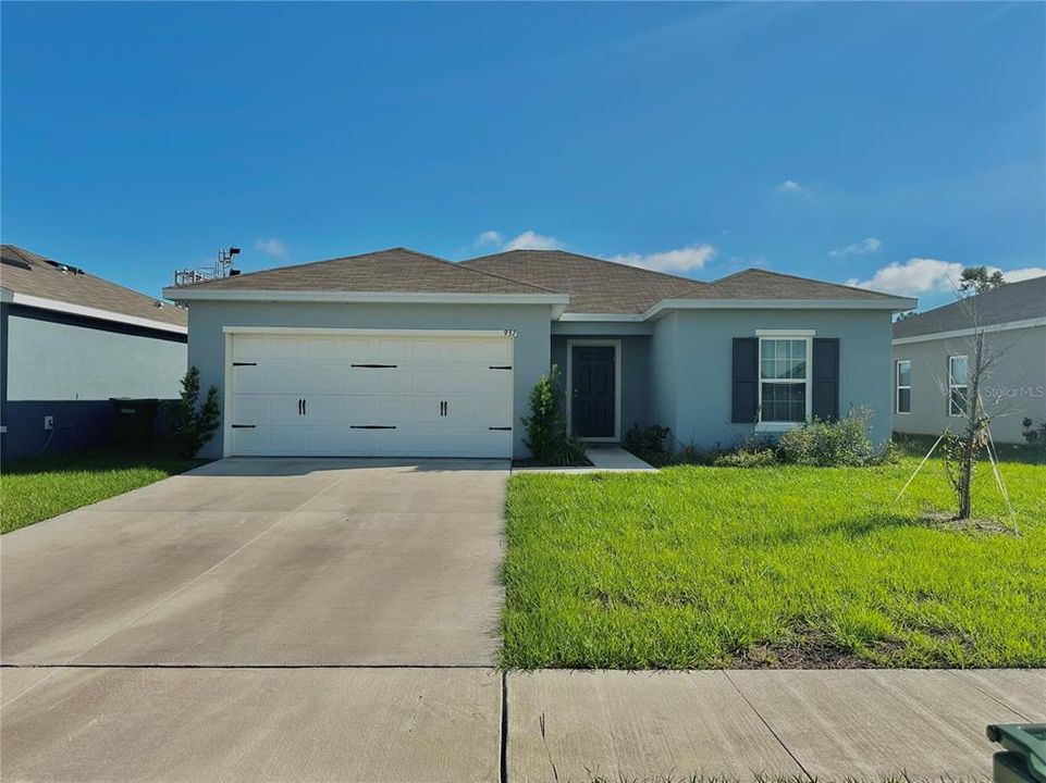 Recently Rented: $1,900 (3 beds, 2 baths, 1312 Square Feet)