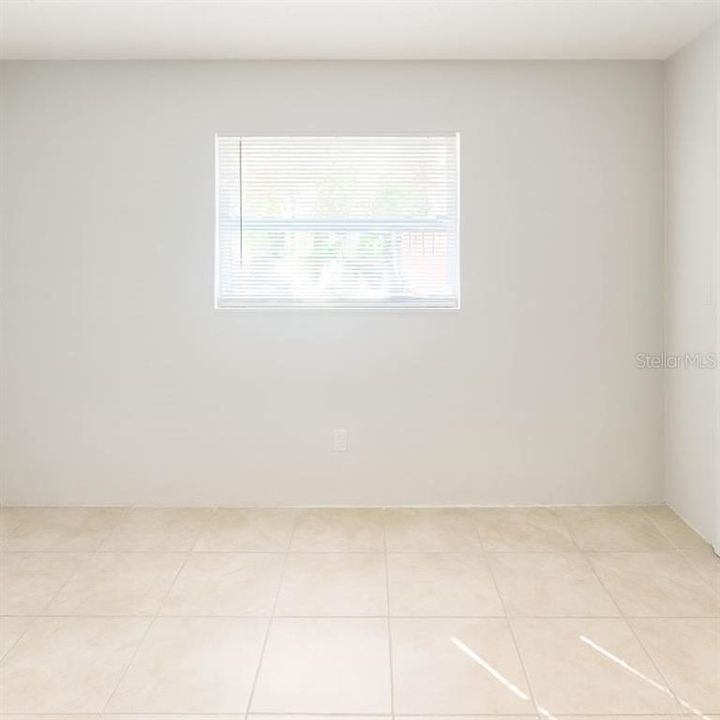 For Rent: $1,200 (2 beds, 1 baths, 800 Square Feet)