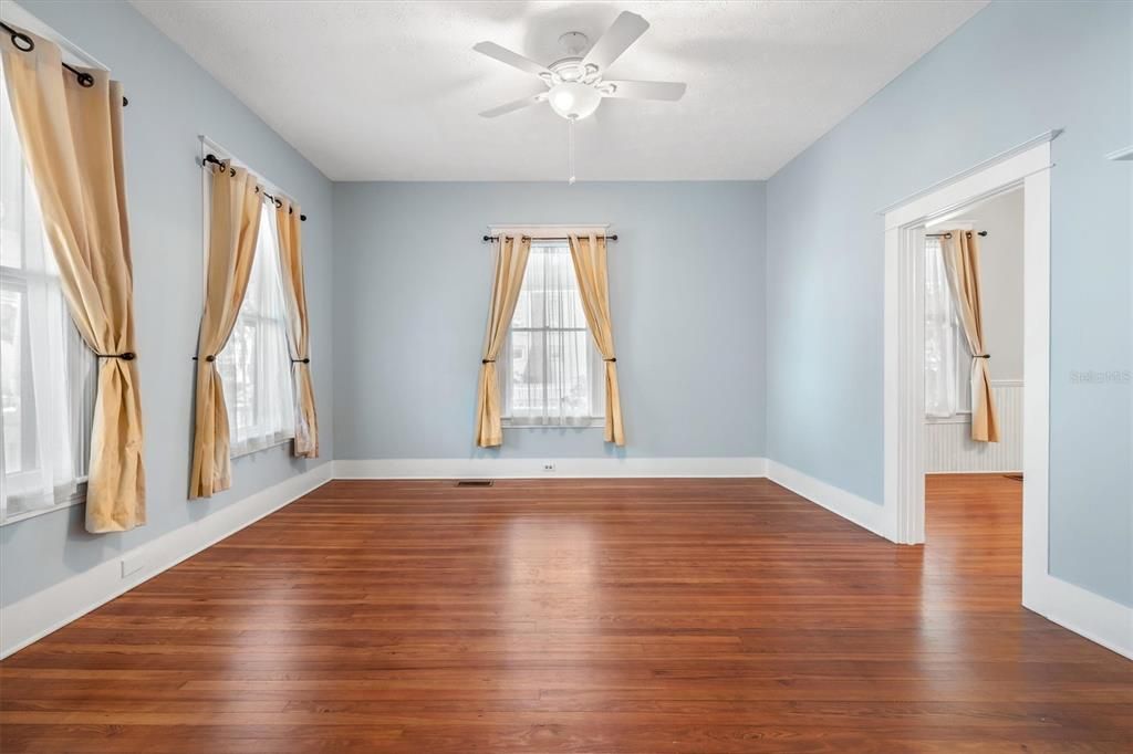 待售: $1,350,000 (3 贝兹, 2 浴室, 2656 平方英尺)