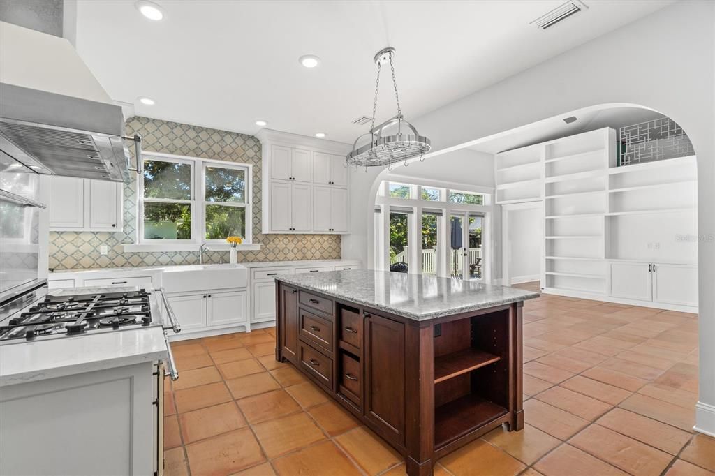 待售: $1,350,000 (3 贝兹, 2 浴室, 2656 平方英尺)