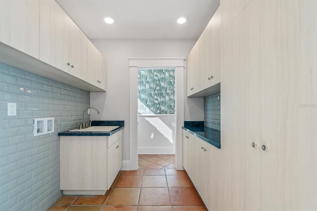 待售: $1,350,000 (3 贝兹, 2 浴室, 2656 平方英尺)