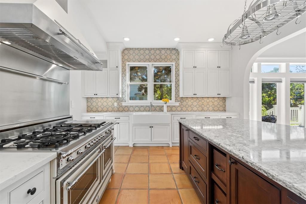 待售: $1,350,000 (3 贝兹, 2 浴室, 2656 平方英尺)