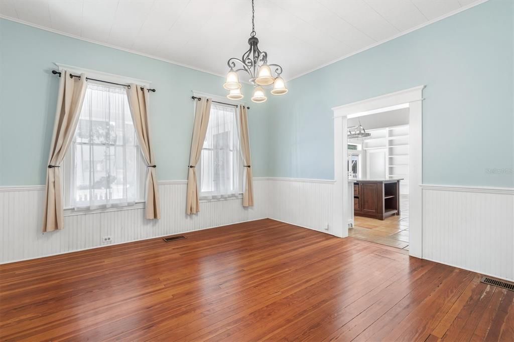 待售: $1,350,000 (3 贝兹, 2 浴室, 2656 平方英尺)