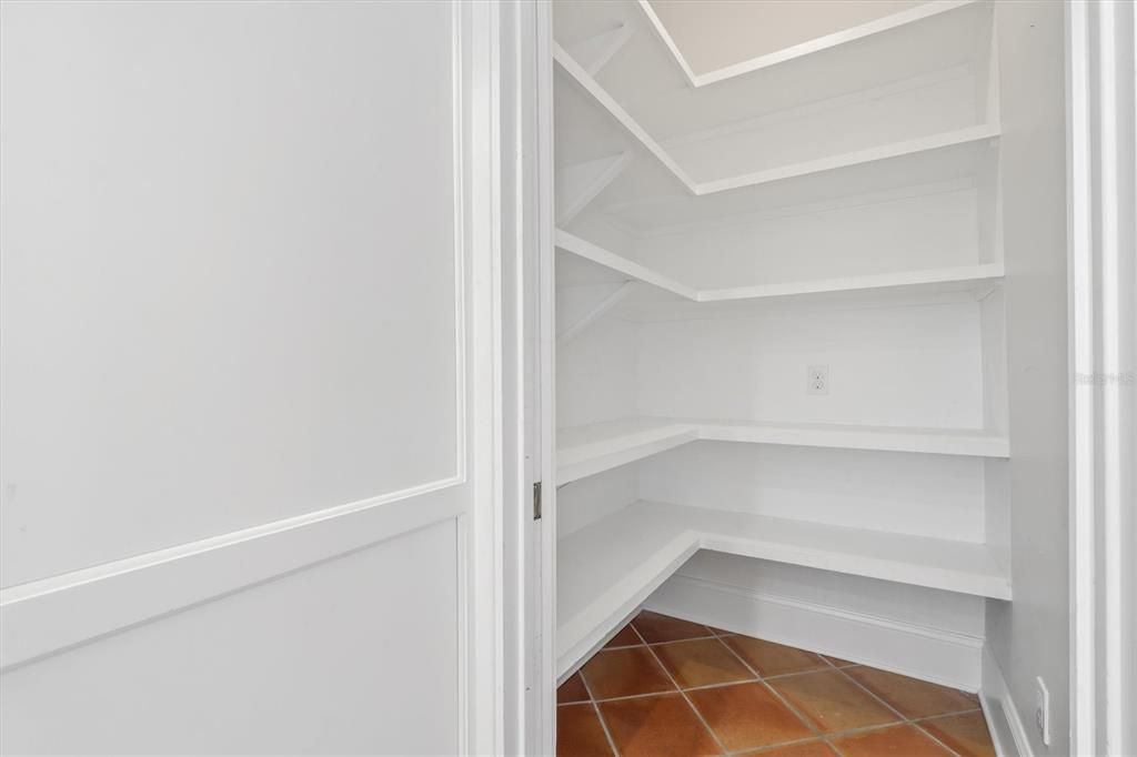 待售: $1,350,000 (3 贝兹, 2 浴室, 2656 平方英尺)