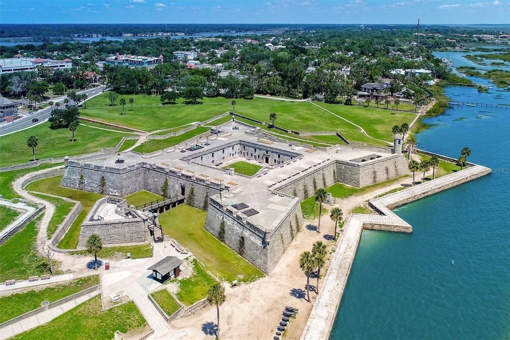 待售: $1,350,000 (3 贝兹, 2 浴室, 2656 平方英尺)