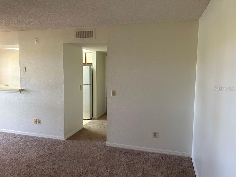 For Sale: $119,495 (1 beds, 1 baths, 673 Square Feet)