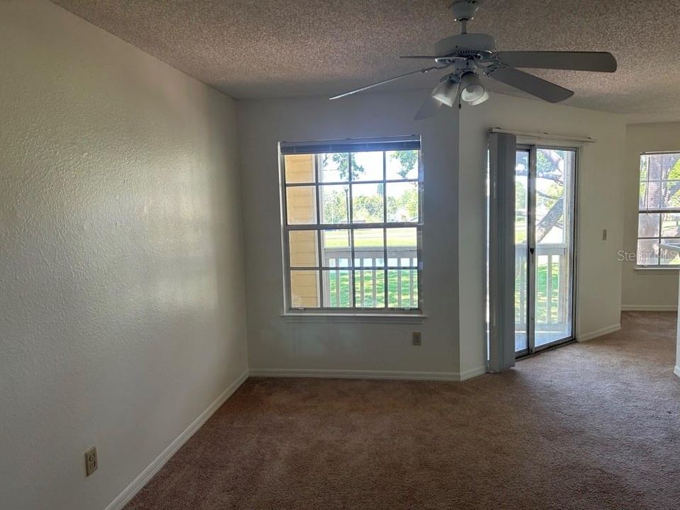 For Sale: $119,495 (1 beds, 1 baths, 673 Square Feet)