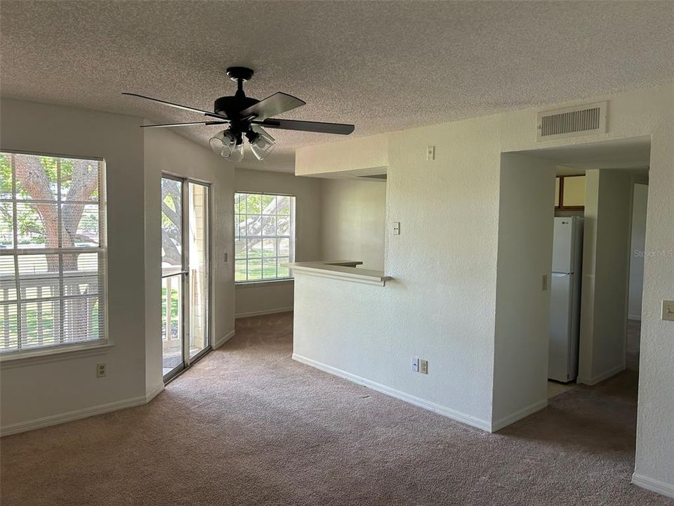 For Sale: $119,495 (1 beds, 1 baths, 673 Square Feet)