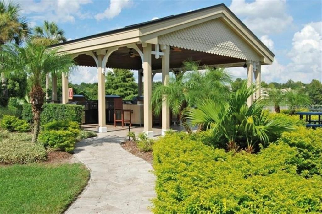 For Sale: $119,495 (1 beds, 1 baths, 673 Square Feet)