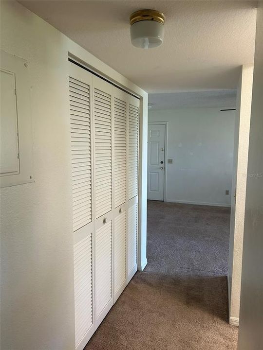 For Sale: $119,495 (1 beds, 1 baths, 673 Square Feet)