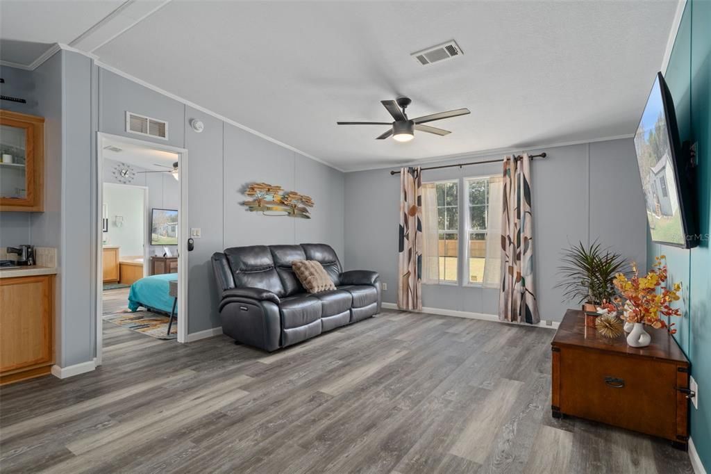 待售: $343,000 (3 贝兹, 2 浴室, 1248 平方英尺)