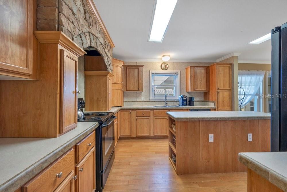 En Venta: $180,000 (3 camas, 2 baños, 1680 Pies cuadrados)