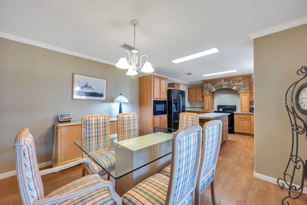 En Venta: $180,000 (3 camas, 2 baños, 1680 Pies cuadrados)