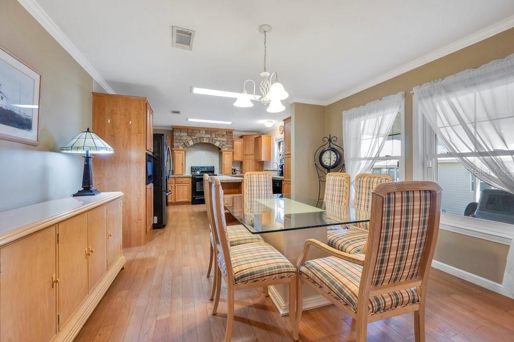 En Venta: $180,000 (3 camas, 2 baños, 1680 Pies cuadrados)