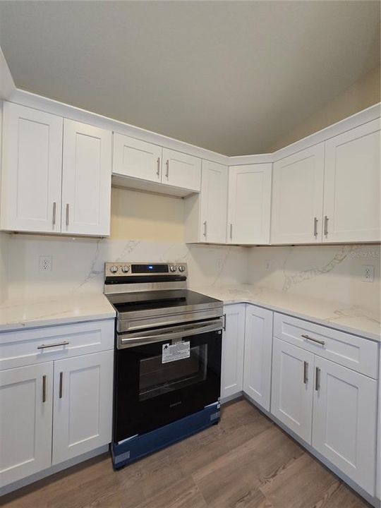 For Sale: $230,000 (3 beds, 2 baths, 1173 Square Feet)