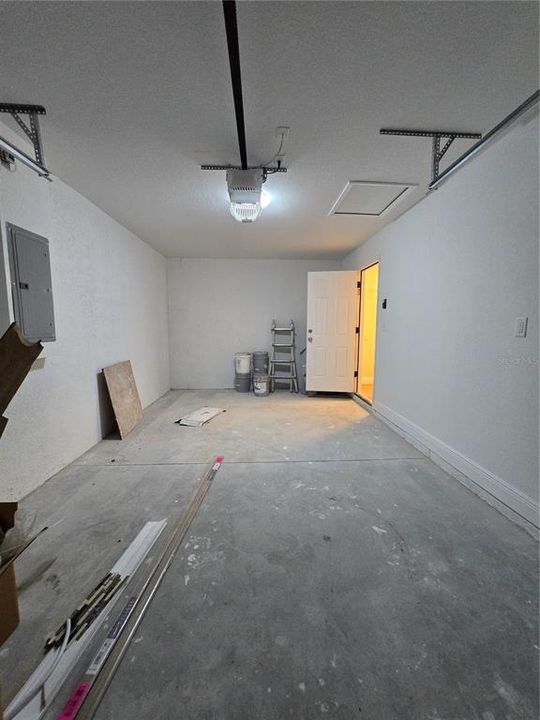 For Sale: $230,000 (3 beds, 2 baths, 1173 Square Feet)