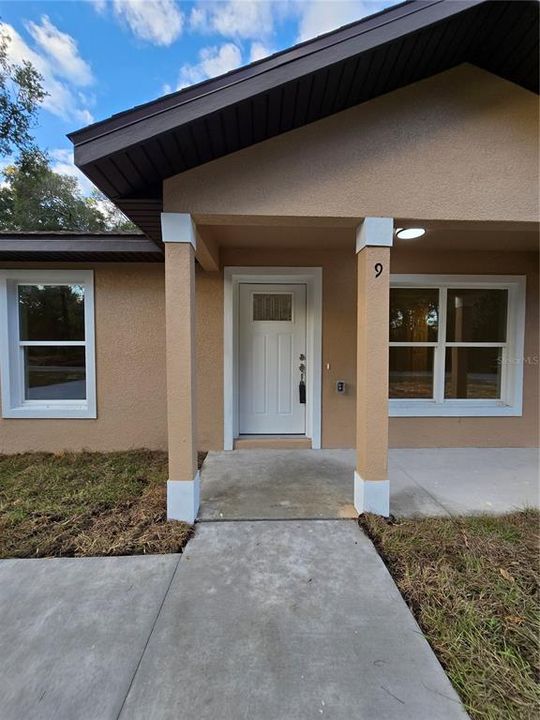 For Sale: $230,000 (3 beds, 2 baths, 1173 Square Feet)