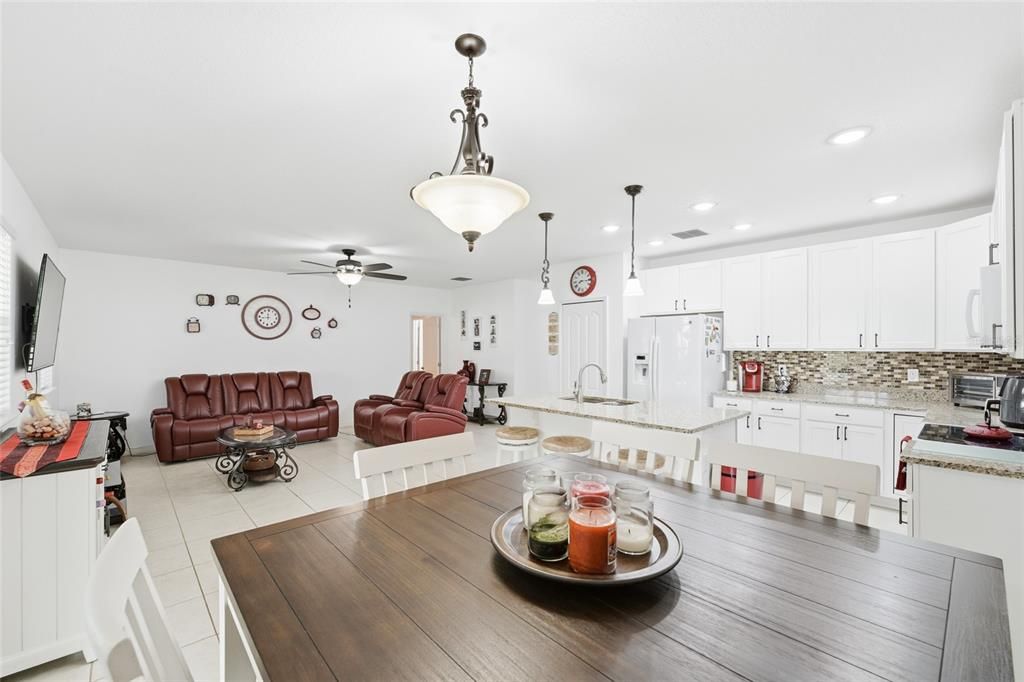 Active With Contract: $339,900 (3 beds, 2 baths, 1532 Square Feet)