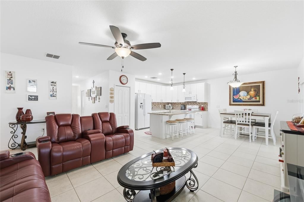 Active With Contract: $339,900 (3 beds, 2 baths, 1532 Square Feet)