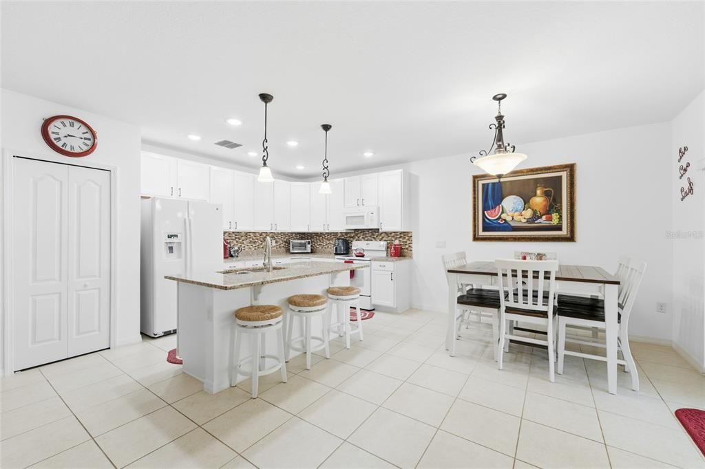 Active With Contract: $339,900 (3 beds, 2 baths, 1532 Square Feet)