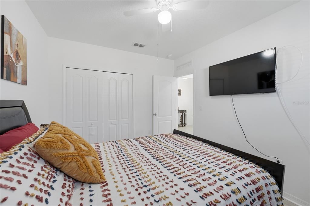 Active With Contract: $339,900 (3 beds, 2 baths, 1532 Square Feet)