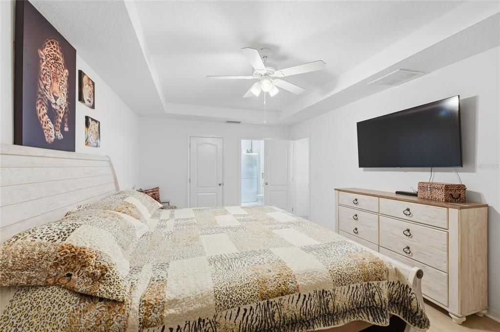 Active With Contract: $339,900 (3 beds, 2 baths, 1532 Square Feet)