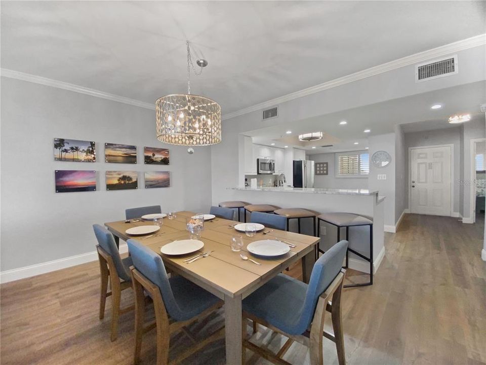 出租: $10,000 (2 贝兹, 2 浴室, 1957 平方英尺)