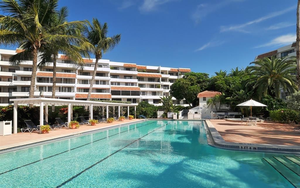 出租: $10,000 (2 贝兹, 2 浴室, 1957 平方英尺)