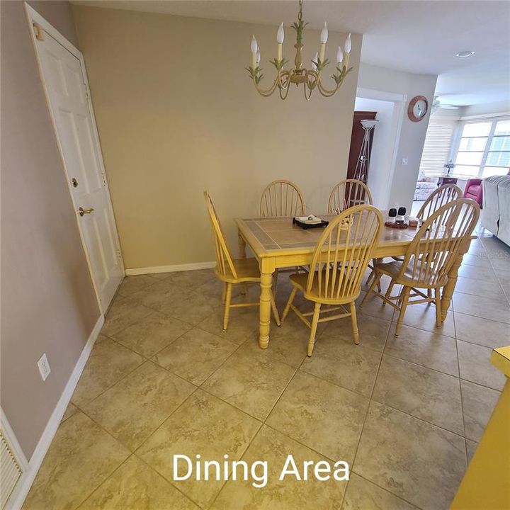 待售: $225,000 (3 贝兹, 2 浴室, 1410 平方英尺)