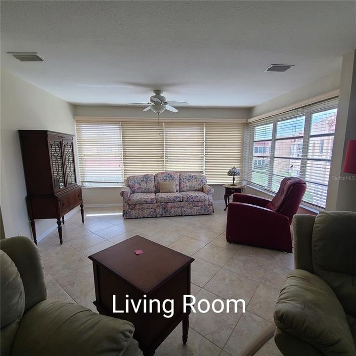 待售: $225,000 (3 贝兹, 2 浴室, 1410 平方英尺)