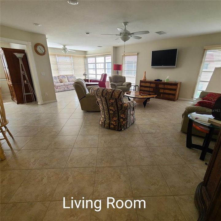 待售: $225,000 (3 贝兹, 2 浴室, 1410 平方英尺)