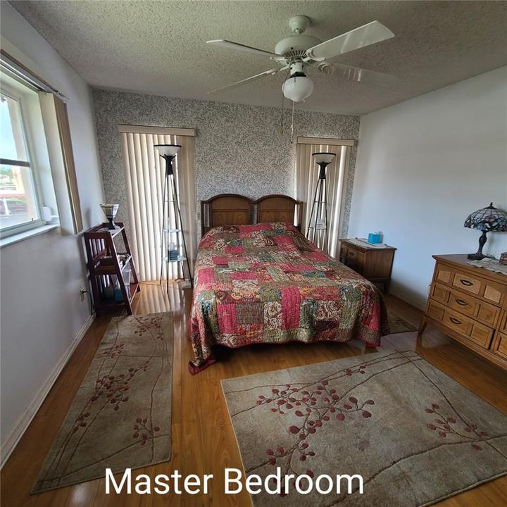 待售: $225,000 (3 贝兹, 2 浴室, 1410 平方英尺)