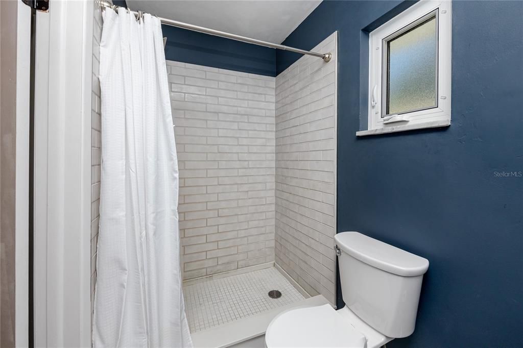 合同活跃: $459,900 (3 贝兹, 2 浴室, 1459 平方英尺)