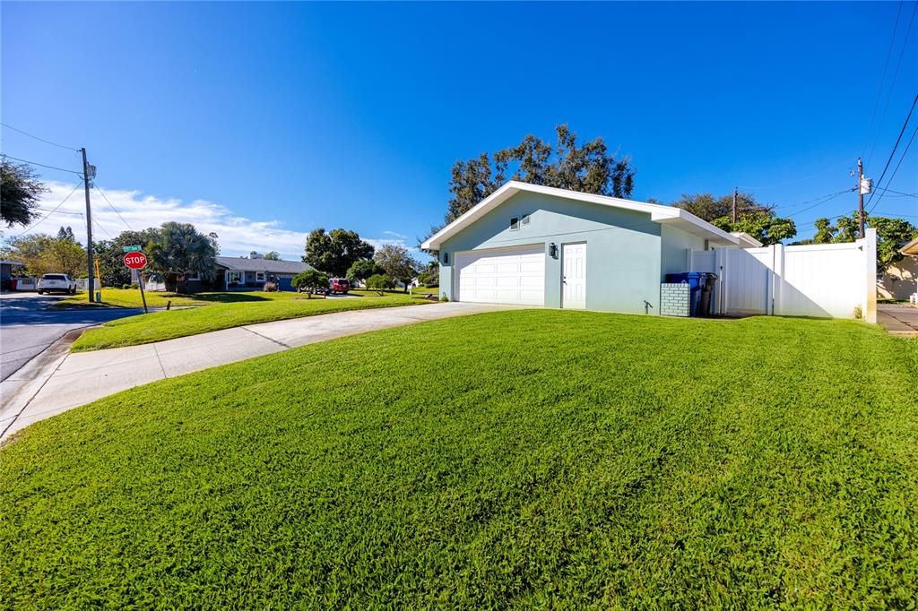 合同活跃: $459,900 (3 贝兹, 2 浴室, 1459 平方英尺)