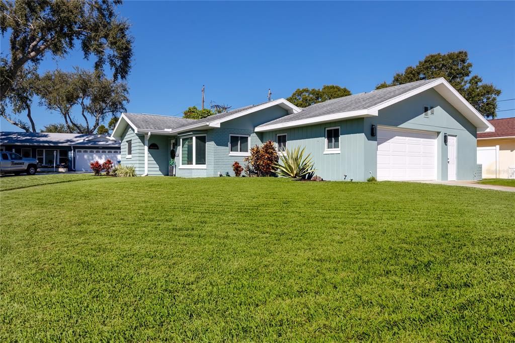 合同活跃: $459,900 (3 贝兹, 2 浴室, 1459 平方英尺)