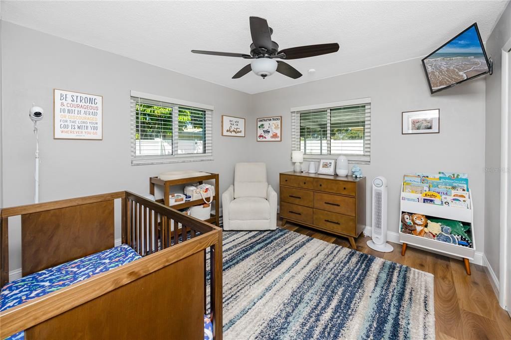 合同活跃: $459,900 (3 贝兹, 2 浴室, 1459 平方英尺)