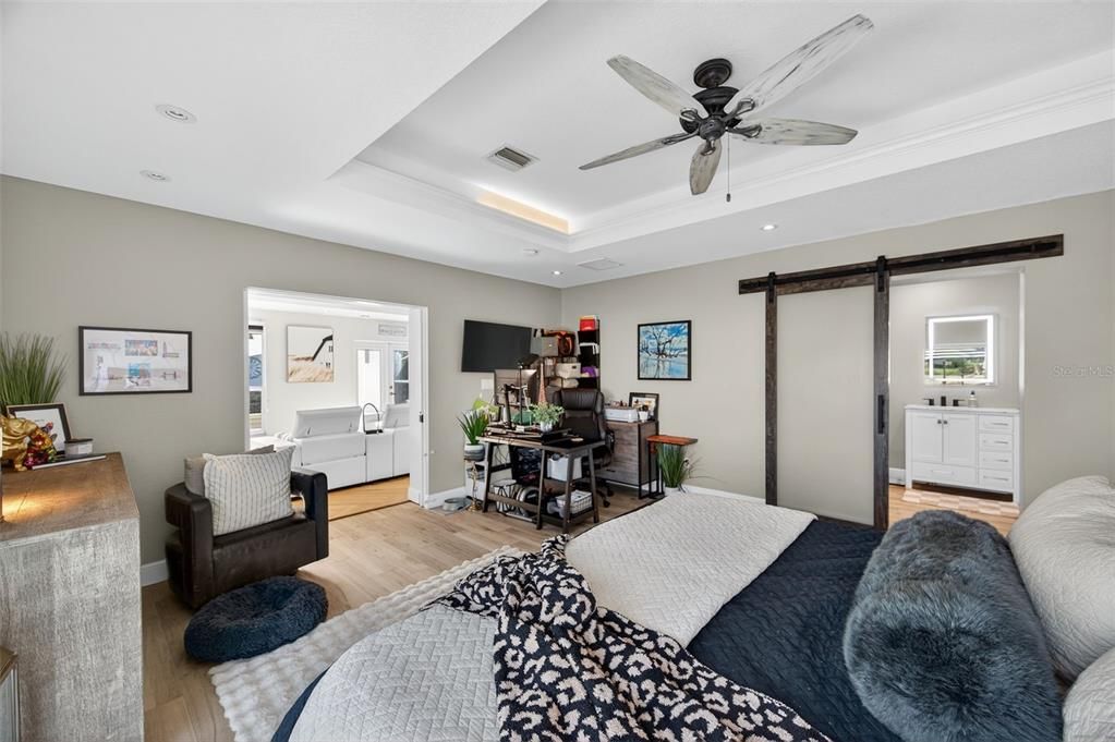 На продажу: $2,499,000 (4 спален, 4 ванн, 3699 Квадратных фут)