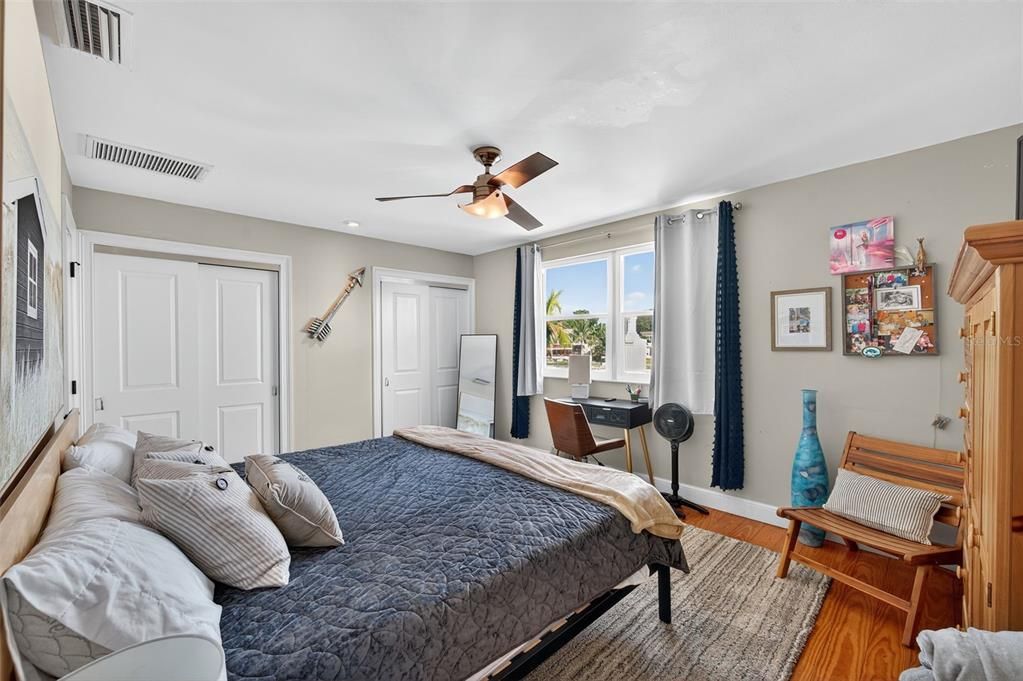 На продажу: $2,499,000 (4 спален, 4 ванн, 3699 Квадратных фут)