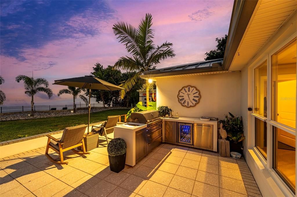 На продажу: $2,499,000 (4 спален, 4 ванн, 3699 Квадратных фут)