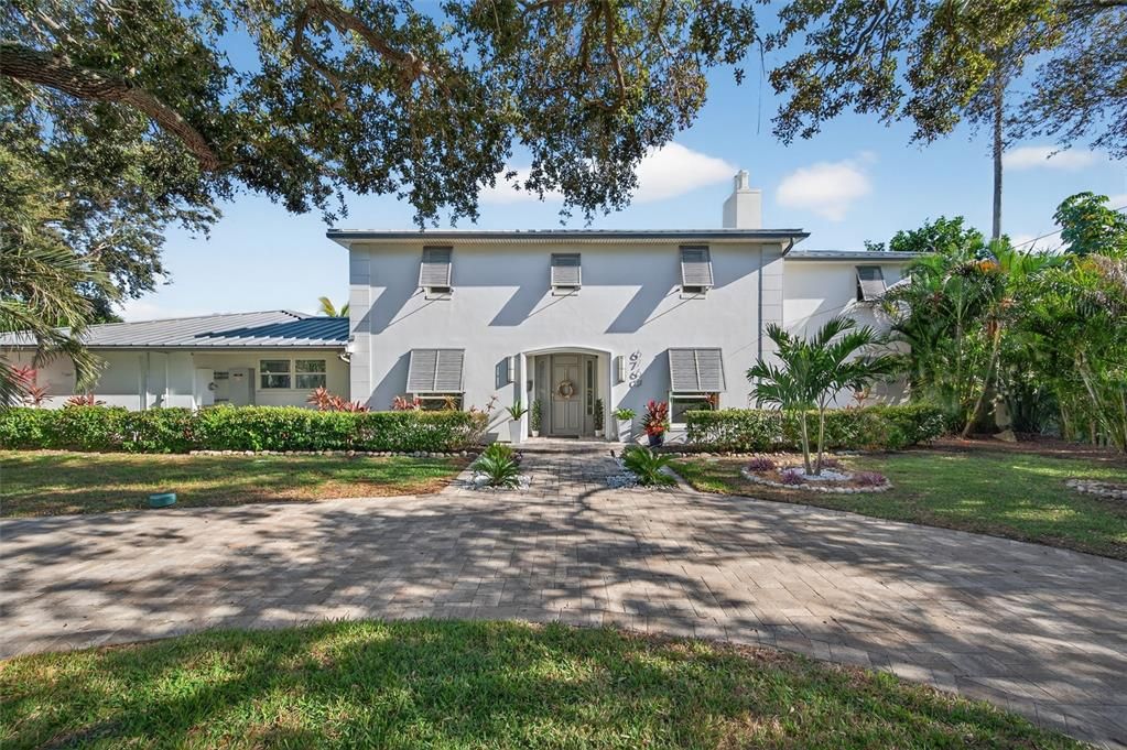 На продажу: $2,499,000 (4 спален, 4 ванн, 3699 Квадратных фут)