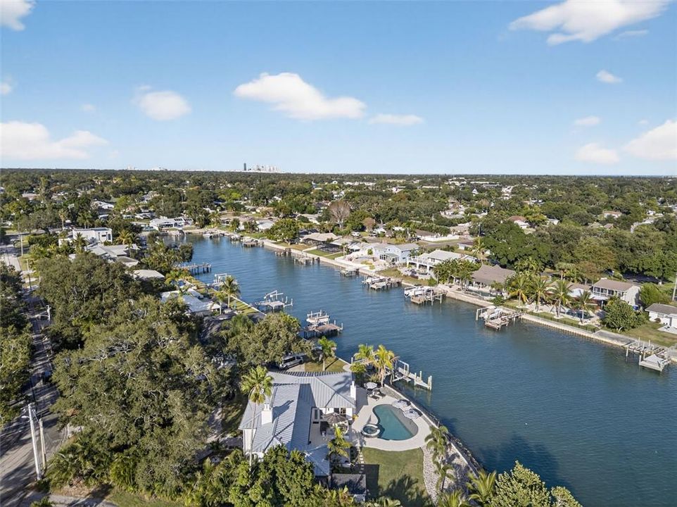 На продажу: $2,499,000 (4 спален, 4 ванн, 3699 Квадратных фут)