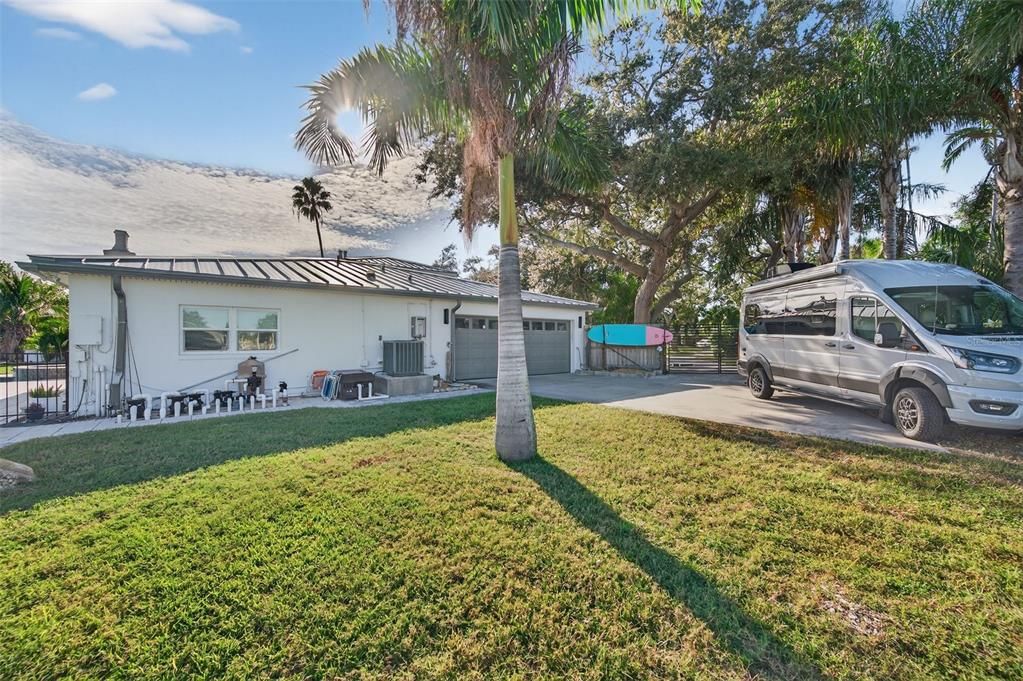 На продажу: $2,499,000 (4 спален, 4 ванн, 3699 Квадратных фут)