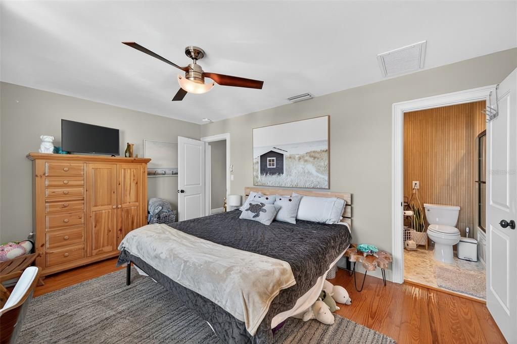 На продажу: $2,499,000 (4 спален, 4 ванн, 3699 Квадратных фут)