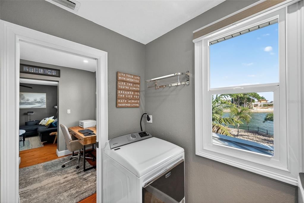 На продажу: $2,499,000 (4 спален, 4 ванн, 3699 Квадратных фут)