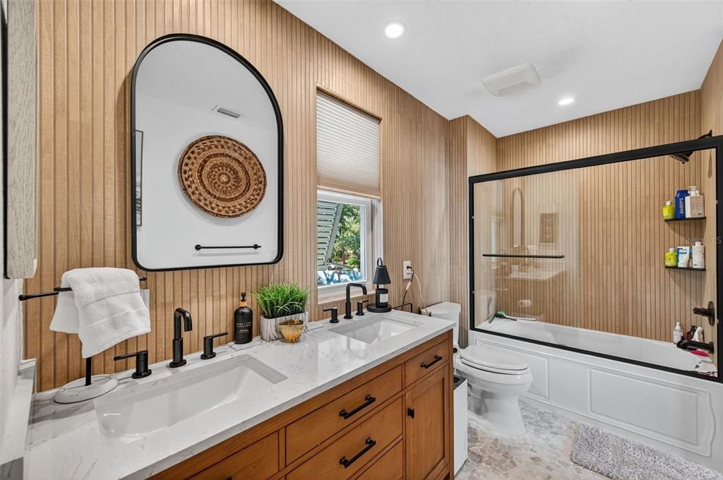 На продажу: $2,499,000 (4 спален, 4 ванн, 3699 Квадратных фут)