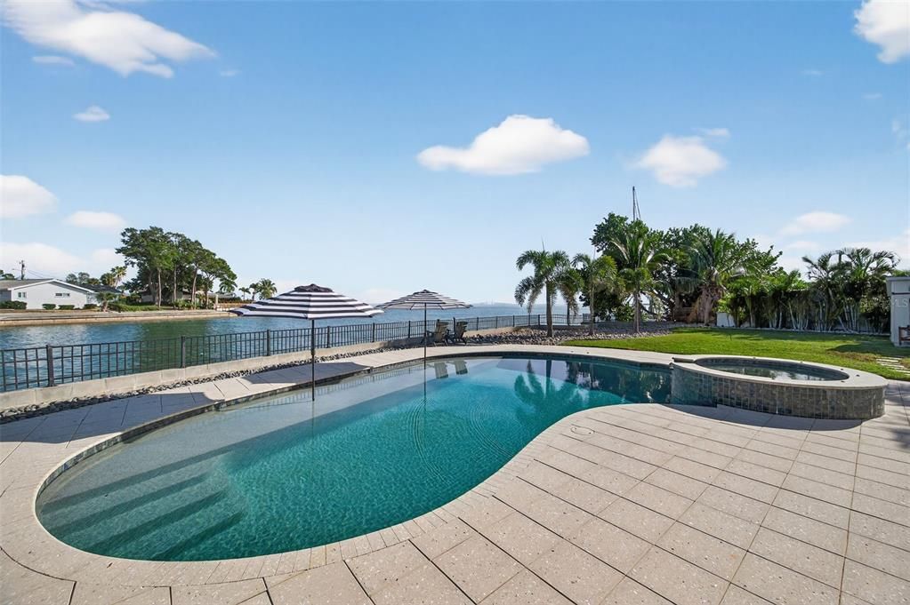 На продажу: $2,499,000 (4 спален, 4 ванн, 3699 Квадратных фут)