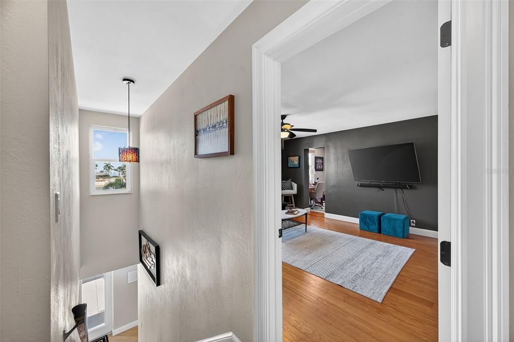 На продажу: $2,499,000 (4 спален, 4 ванн, 3699 Квадратных фут)